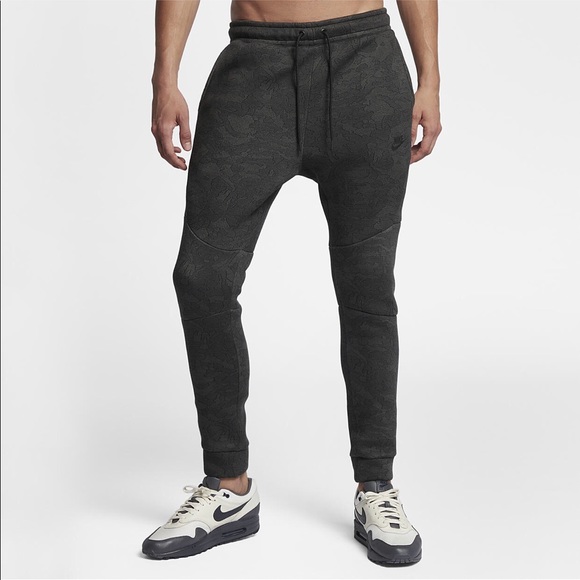 Nike Tech Fleece Camo Joggers - Small - Picture 1 of 6